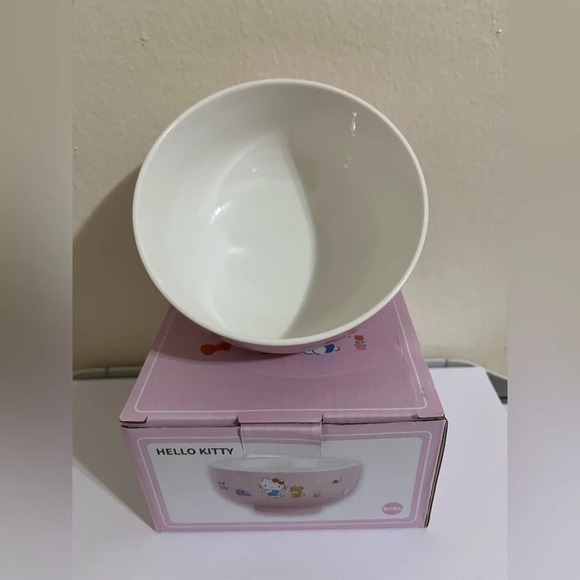Hello Kitty Dessert/Snack Ceramic Bowl - Picture 5 of 9